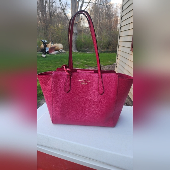 Gucci Handbags - Gucci Spring Hot Pink Tote!!!